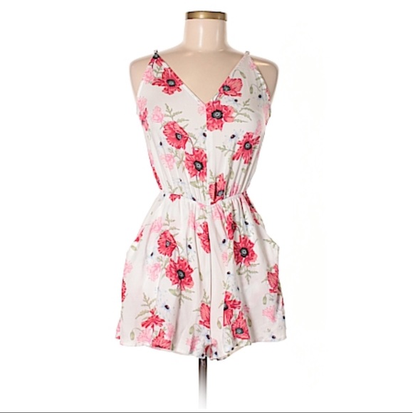 Floral romper 🌸 ☀️ - Picture 1 of 6